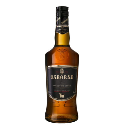 Garrafa de Brandy de Jerez Osborne com líquido dourado e rótulo preto.