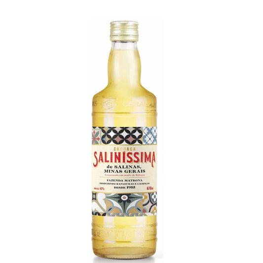 Garrafa de cachaça Saliníssima de Salinas, Minas Gerais, 670 ml