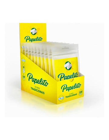 Display amarelo Papelito com pacotes de filtros tradicionais em embalagens individuais.