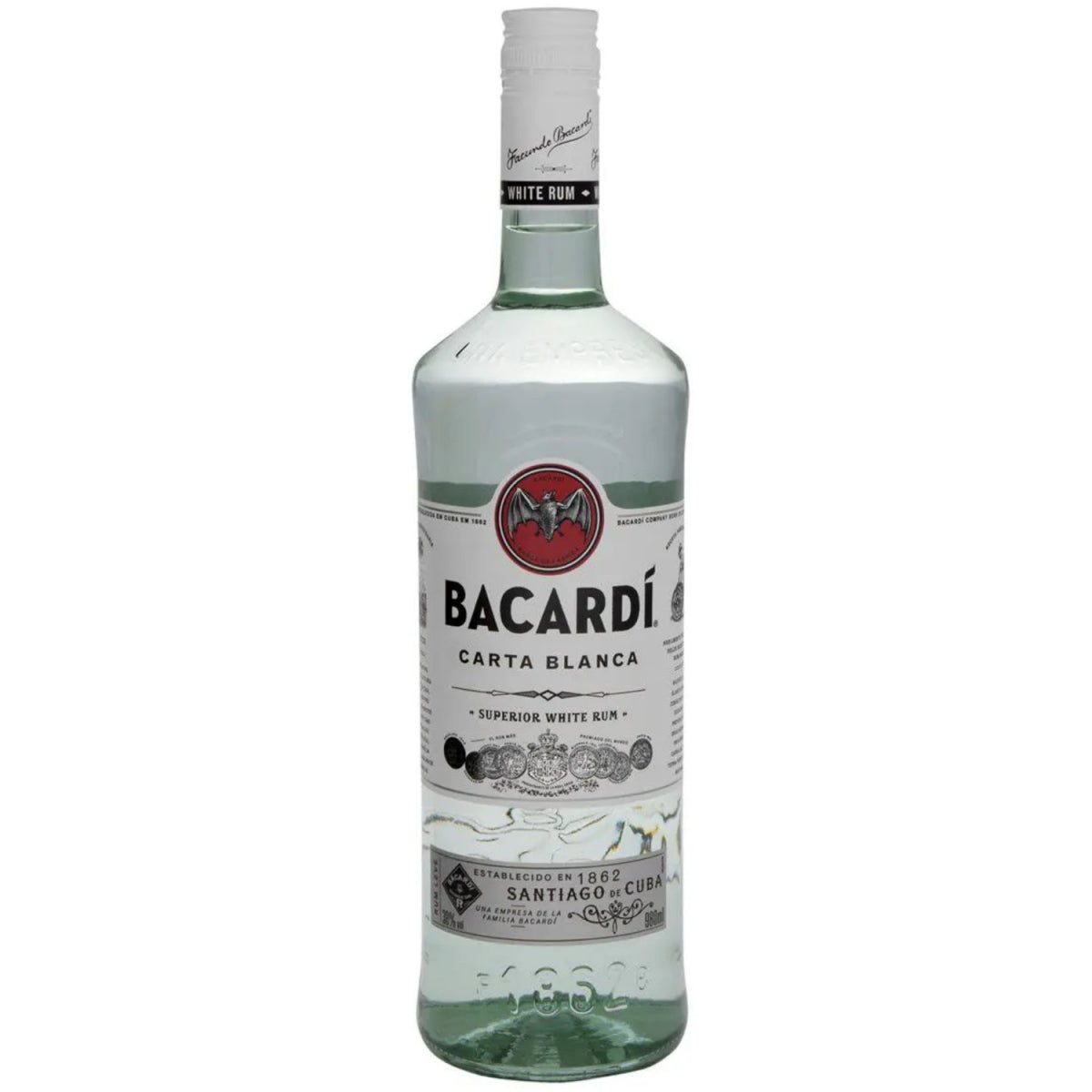Garrafa de rum Bacardi Carta Blanca Superior com rótulo branco e detalhes verdes