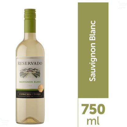 Garrafa de vinho branco Reservado Sauvignon Blanc Concha y Toro 750 ml