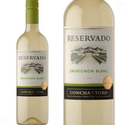 Garrafa e detalhe do rótulo do vinho Reservado Sauvignon Blanc Concha y Toro