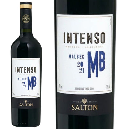 Garrafa Salton Intenso Malbec ao lado de detalhe do rótulo, que mostra Mendoza, Malbec e safra 2021.